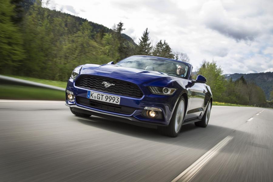  Ford Mustang EcoBoost Convertible 2015 года  (EU) (фото 10 из 10)